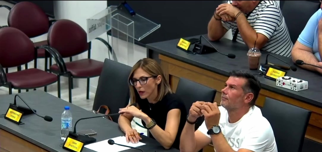 Η Εύη Ζανή μιλά στο Δημοτικό Συμβούλιο του Δήμου Δέλτα